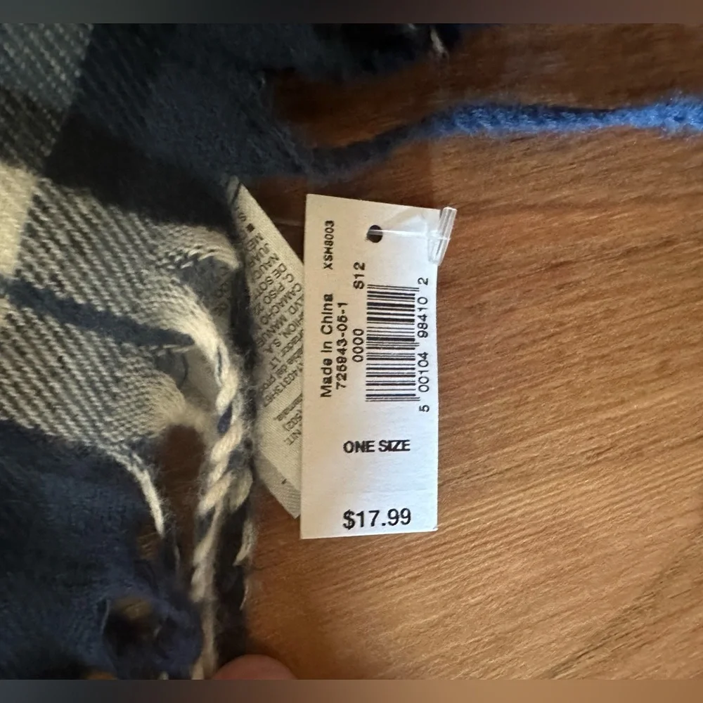 NWT soft blue tartan scarf 🧣 🆕 Old Navy